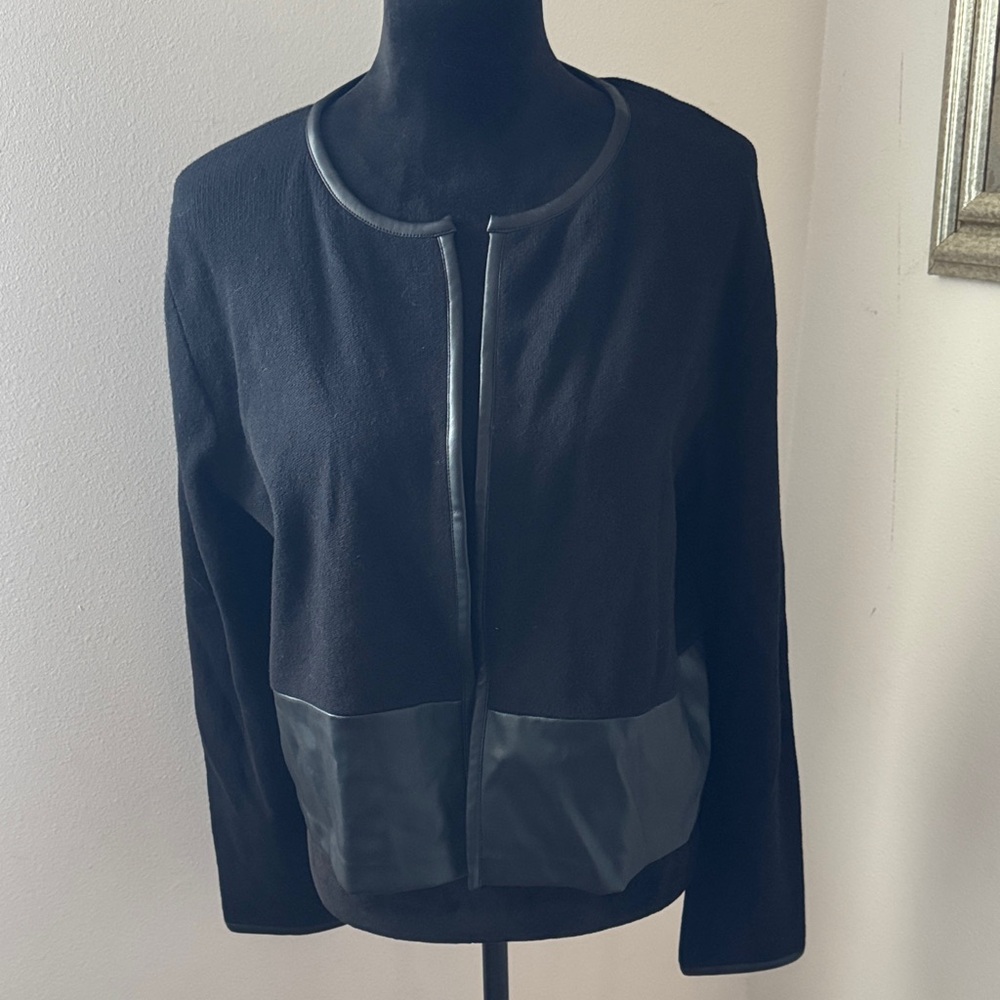 Ann Taylor Elegant Black faux leather trim hem Women's cardigan sweater Sz‎ L